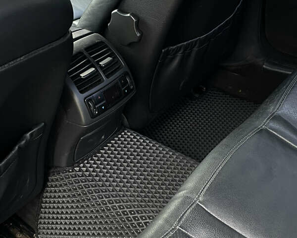 Сірий Мерседес Е-Клас, об'ємом двигуна 2.2 л та пробігом 428 тис. км за 4800 $, фото 12 на Automoto.ua