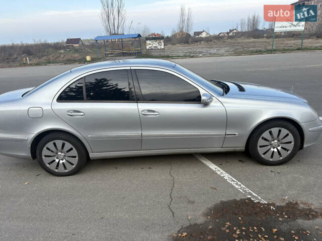 Сірий Мерседес Е-Клас, об'ємом двигуна 2.6 л та пробігом 330 тис. км за 6800 $, фото 5 на Automoto.ua