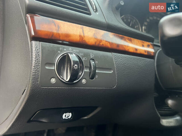 Сірий Мерседес Е-Клас, об'ємом двигуна 2.69 л та пробігом 315 тис. км за 5500 $, фото 39 на Automoto.ua