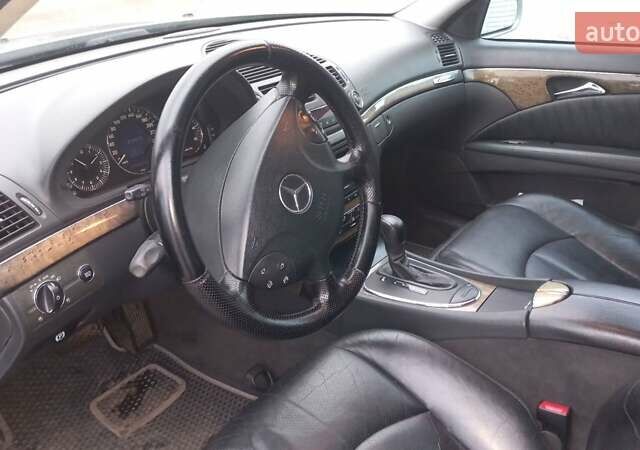 Сірий Мерседес Е-Клас, об'ємом двигуна 2.69 л та пробігом 274 тис. км за 7250 $, фото 13 на Automoto.ua