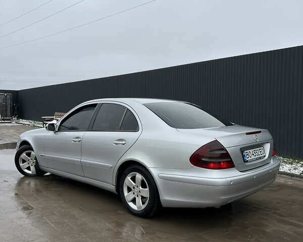 Серый Мерседес Е-Класс, объемом двигателя 2.2 л и пробегом 352 тыс. км за 5200 $, фото 3 на Automoto.ua