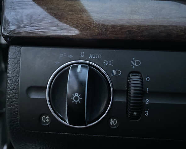 Сірий Мерседес Е-Клас, об'ємом двигуна 2.2 л та пробігом 351 тис. км за 5400 $, фото 15 на Automoto.ua