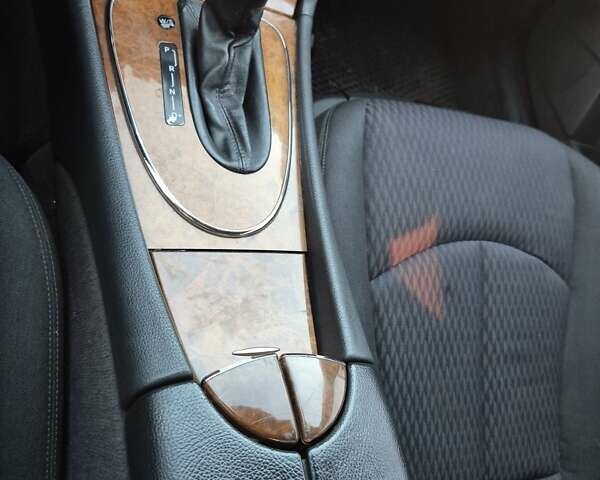 Серый Мерседес Е-Класс, объемом двигателя 2.69 л и пробегом 370 тыс. км за 7500 $, фото 17 на Automoto.ua