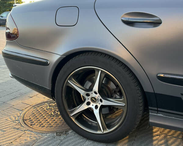 Серый Мерседес Е-Класс, объемом двигателя 1.8 л и пробегом 400 тыс. км за 6300 $, фото 26 на Automoto.ua