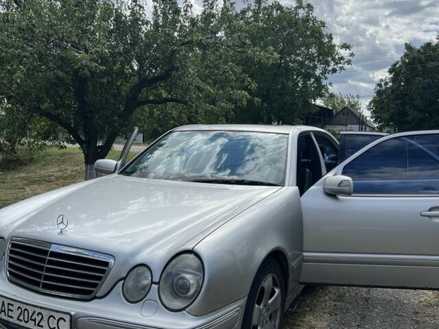 Серый Мерседес Е-Класс, объемом двигателя 2.7 л и пробегом 370 тыс. км за 4800 $, фото 4 на Automoto.ua