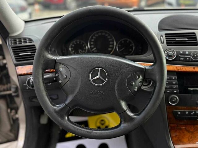 Серый Мерседес Е-Класс, объемом двигателя 2.7 л и пробегом 319 тыс. км за 6750 $, фото 16 на Automoto.ua