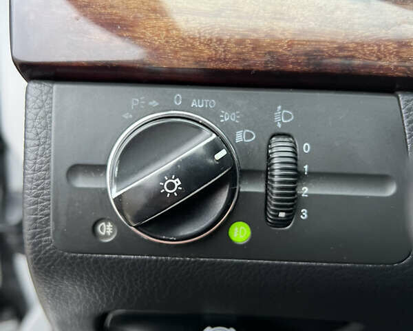 Серый Мерседес Е-Класс, объемом двигателя 2.2 л и пробегом 352 тыс. км за 5200 $, фото 9 на Automoto.ua