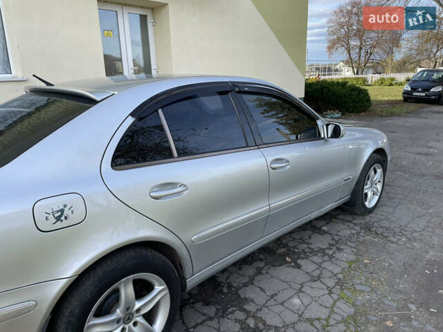 Мерседес Е-Класс 2002 в Остоге на Automoto.ua Серый Мерседес Е-Класс, объемом двигателя 2.15 л и пробегом 377 тыс. км за 4750 $, фото 12 на Automoto.ua