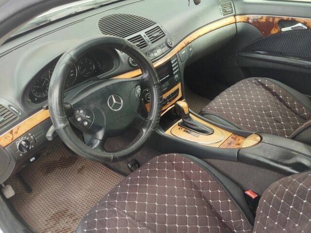 Сірий Мерседес Е-Клас, об'ємом двигуна 2.7 л та пробігом 278 тис. км за 6700 $, фото 10 на Automoto.ua