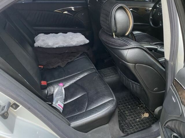 Сірий Мерседес Е-Клас, об'ємом двигуна 2.7 л та пробігом 330 тис. км за 6500 $, фото 3 на Automoto.ua