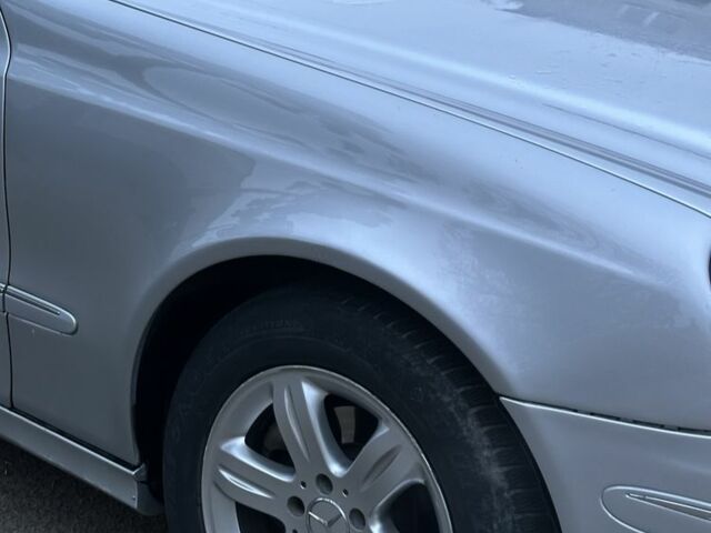 Серый Мерседес Е-Класс, объемом двигателя 2.6 л и пробегом 354 тыс. км за 4999 $, фото 4 на Automoto.ua