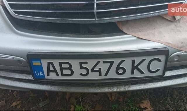 Серый Мерседес Е-Класс, объемом двигателя 3.2 л и пробегом 300 тыс. км за 2600 $, фото 13 на Automoto.ua