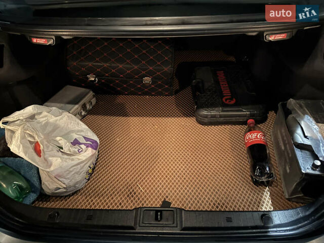 Серый Мерседес Е-Класс, объемом двигателя 2.2 л и пробегом 340 тыс. км за 6300 $, фото 17 на Automoto.ua