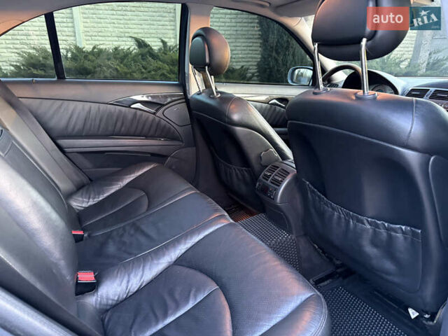 Серый Мерседес Е-Класс, объемом двигателя 5 л и пробегом 280 тыс. км за 6499 $, фото 22 на Automoto.ua