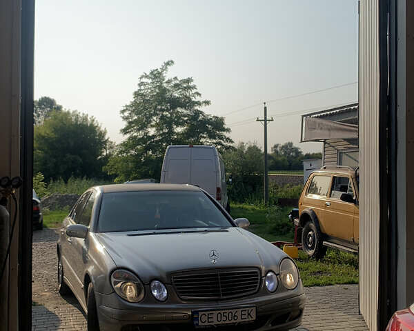 Серый Мерседес Е-Класс, объемом двигателя 2.15 л и пробегом 426 тыс. км за 6000 $, фото 3 на Automoto.ua