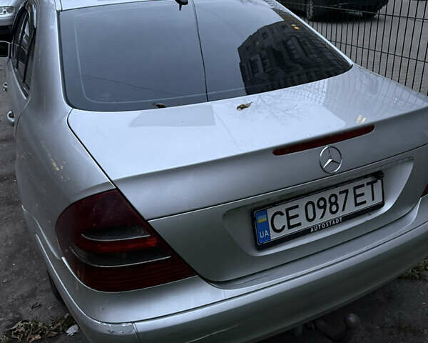 Серый Мерседес Е-Класс, объемом двигателя 2.2 л и пробегом 350 тыс. км за 5800 $, фото 2 на Automoto.ua