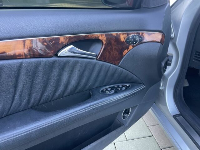 Серый Мерседес Е-Класс, объемом двигателя 2.7 л и пробегом 349 тыс. км за 5600 $, фото 17 на Automoto.ua