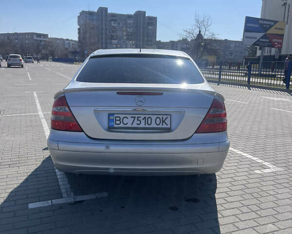 Сірий Мерседес Е-Клас, об'ємом двигуна 2.6 л та пробігом 176 тис. км за 6900 $, фото 13 на Automoto.ua