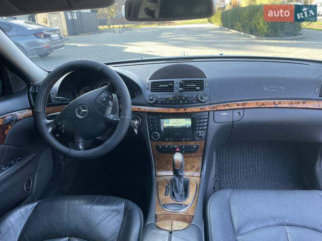 Сірий Мерседес Е-Клас, об'ємом двигуна 2.69 л та пробігом 350 тис. км за 5599 $, фото 21 на Automoto.ua