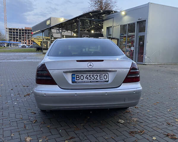 Сірий Мерседес Е-Клас, об'ємом двигуна 2.2 л та пробігом 351 тис. км за 5400 $, фото 4 на Automoto.ua