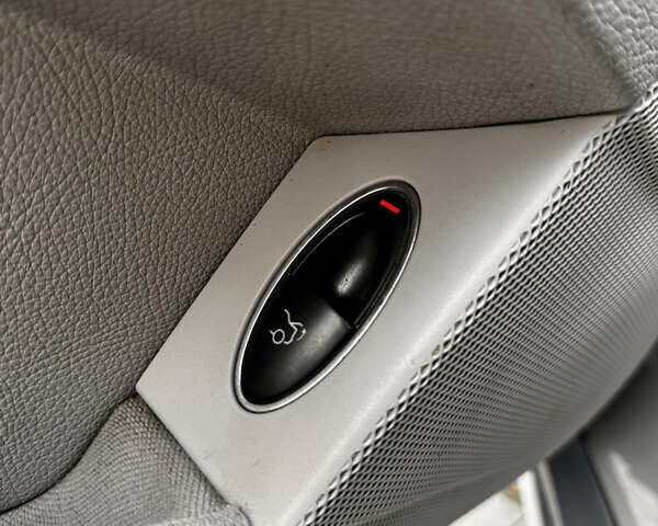 Серый Мерседес Е-Класс, объемом двигателя 2.2 л и пробегом 360 тыс. км за 5450 $, фото 43 на Automoto.ua