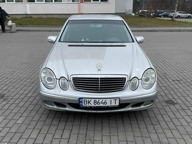 Серый Мерседес Е-Класс, объемом двигателя 2.1 л и пробегом 330 тыс. км за 6200 $, фото 10 на Automoto.ua