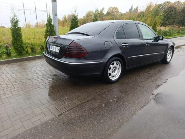 Сірий Мерседес Е-Клас, об'ємом двигуна 2.7 л та пробігом 350 тис. км за 5800 $, фото 3 на Automoto.ua