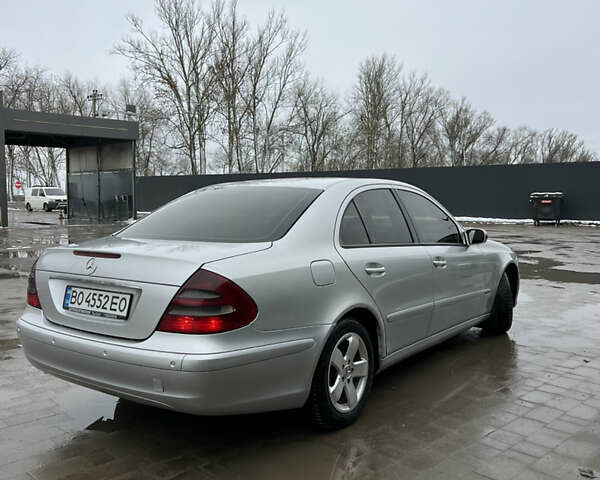 Серый Мерседес Е-Класс, объемом двигателя 2.2 л и пробегом 352 тыс. км за 5200 $, фото 5 на Automoto.ua