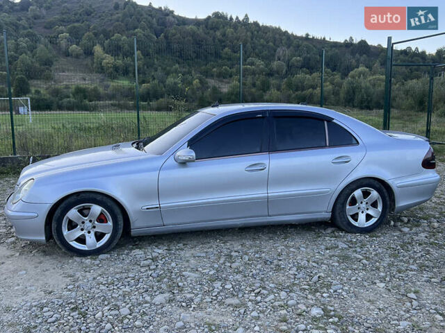 Сірий Мерседес Е-Клас, об'ємом двигуна 2.2 л та пробігом 380 тис. км за 4950 $, фото 4 на Automoto.ua