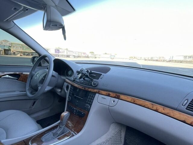 Сірий Мерседес Е-Клас, об'ємом двигуна 2.1 л та пробігом 340 тис. км за 6500 $, фото 21 на Automoto.ua