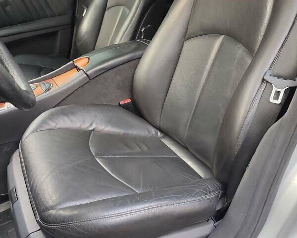 Сірий Мерседес Е-Клас, об'ємом двигуна 2.6 л та пробігом 348 тис. км за 5950 $, фото 22 на Automoto.ua