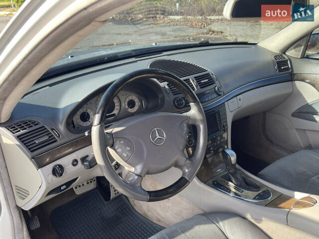 Мерседес Е-Клас 2002 у Золотоноше на Automoto.ua Сірий Мерседес Е-Клас, об'ємом двигуна 4.97 л та пробігом 300 тис. км за 4100 $, фото 14 на Automoto.ua