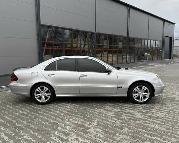 Серый Мерседес Е-Класс, объемом двигателя 2.15 л и пробегом 385 тыс. км за 6750 $, фото 8 на Automoto.ua