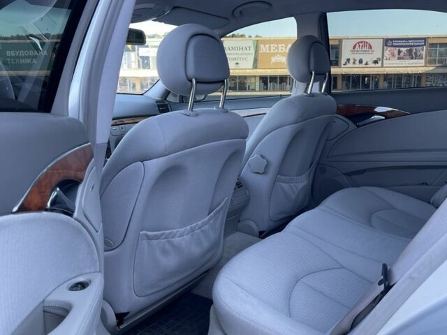 Сірий Мерседес Е-Клас, об'ємом двигуна 2.1 л та пробігом 340 тис. км за 6500 $, фото 12 на Automoto.ua