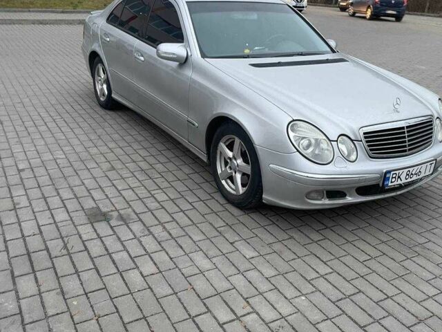 Серый Мерседес Е-Класс, объемом двигателя 2.1 л и пробегом 330 тыс. км за 6200 $, фото 11 на Automoto.ua