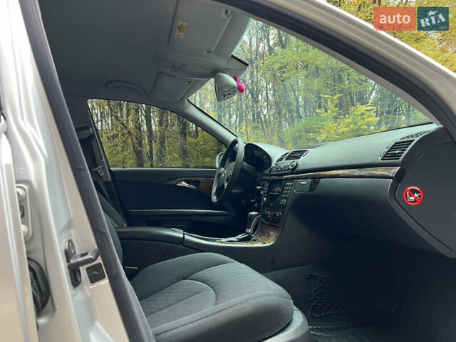 Серый Мерседес Е-Класс, объемом двигателя 2.15 л и пробегом 320 тыс. км за 4999 $, фото 29 на Automoto.ua