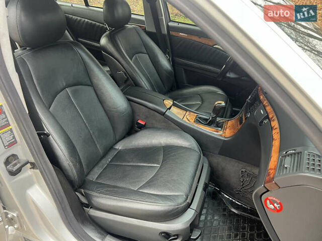 Сірий Мерседес Е-Клас, об'ємом двигуна 2.69 л та пробігом 315 тис. км за 5500 $, фото 34 на Automoto.ua