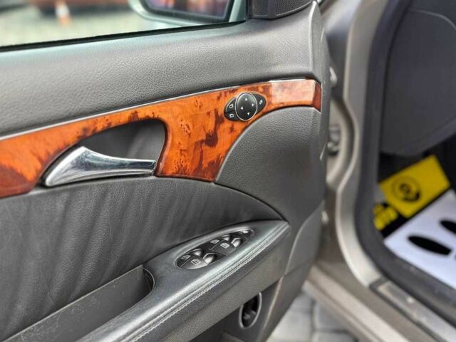 Серый Мерседес Е-Класс, объемом двигателя 2.7 л и пробегом 319 тыс. км за 6750 $, фото 20 на Automoto.ua