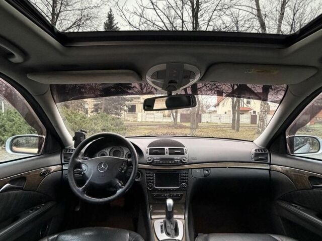 Сірий Мерседес Е-Клас, об'ємом двигуна 2.7 л та пробігом 335 тис. км за 4750 $, фото 15 на Automoto.ua