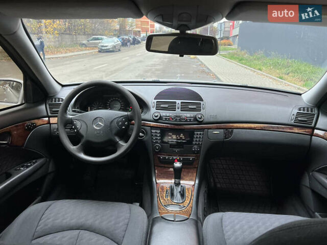 Серый Мерседес Е-Класс, объемом двигателя 2.15 л и пробегом 320 тыс. км за 4999 $, фото 24 на Automoto.ua