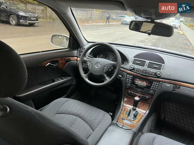 Серый Мерседес Е-Класс, объемом двигателя 2.15 л и пробегом 320 тыс. км за 4999 $, фото 25 на Automoto.ua