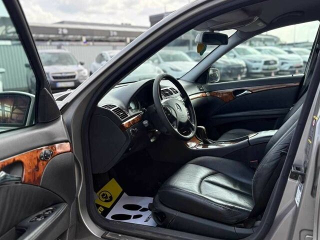 Серый Мерседес Е-Класс, объемом двигателя 2.7 л и пробегом 319 тыс. км за 6750 $, фото 19 на Automoto.ua