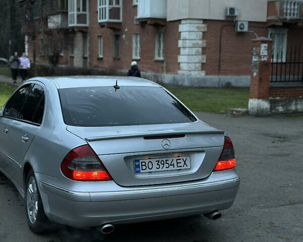 Сірий Мерседес Е-Клас, об'ємом двигуна 2.6 л та пробігом 354 тис. км за 5000 $, фото 2 на Automoto.ua