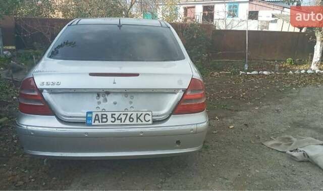 Серый Мерседес Е-Класс, объемом двигателя 3.2 л и пробегом 300 тыс. км за 2600 $, фото 15 на Automoto.ua