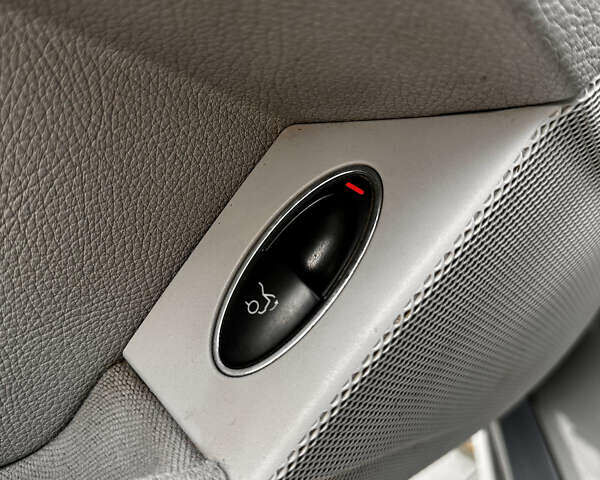 Серый Мерседес Е-Класс, объемом двигателя 2.15 л и пробегом 412 тыс. км за 5499 $, фото 38 на Automoto.ua