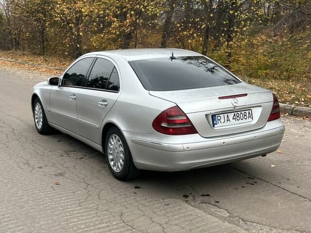 Серый Мерседес Е-Класс, объемом двигателя 2.7 л и пробегом 530 тыс. км за 3350 $, фото 5 на Automoto.ua