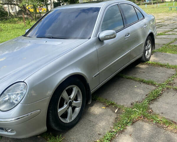 Сірий Мерседес Е-Клас, об'ємом двигуна 2.6 л та пробігом 444 тис. км за 4950 $, фото 9 на Automoto.ua