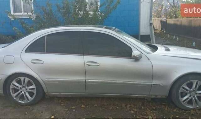 Серый Мерседес Е-Класс, объемом двигателя 3.2 л и пробегом 300 тыс. км за 2600 $, фото 14 на Automoto.ua