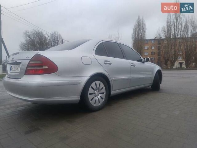 Серый Мерседес Е-Класс, объемом двигателя 2.7 л и пробегом 300 тыс. км за 6500 $, фото 6 на Automoto.ua
