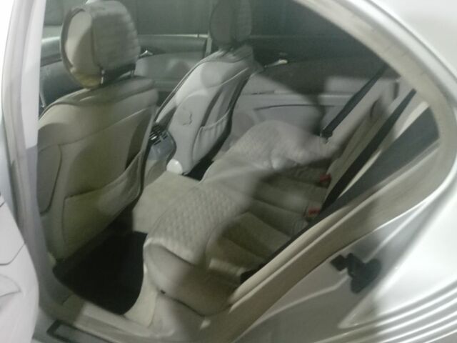 Сірий Мерседес Е-Клас, об'ємом двигуна 2.1 л та пробігом 324 тис. км за 5300 $, фото 5 на Automoto.ua